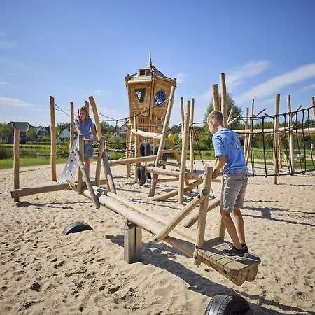 In Limburg Near Subtropical Pool 로켈