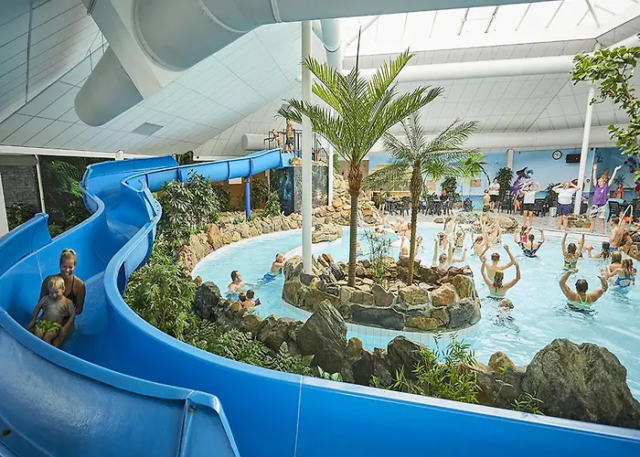 In Limburg Near Subtropical Pool فيلة روخيل