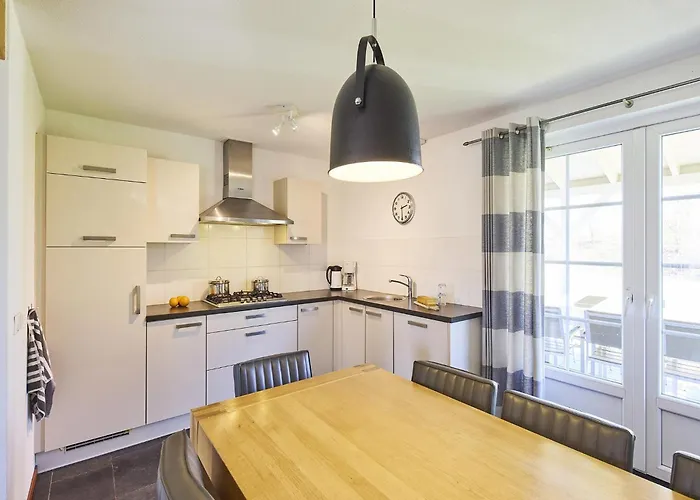 In Limburg Near Subtropical Pool روخيل